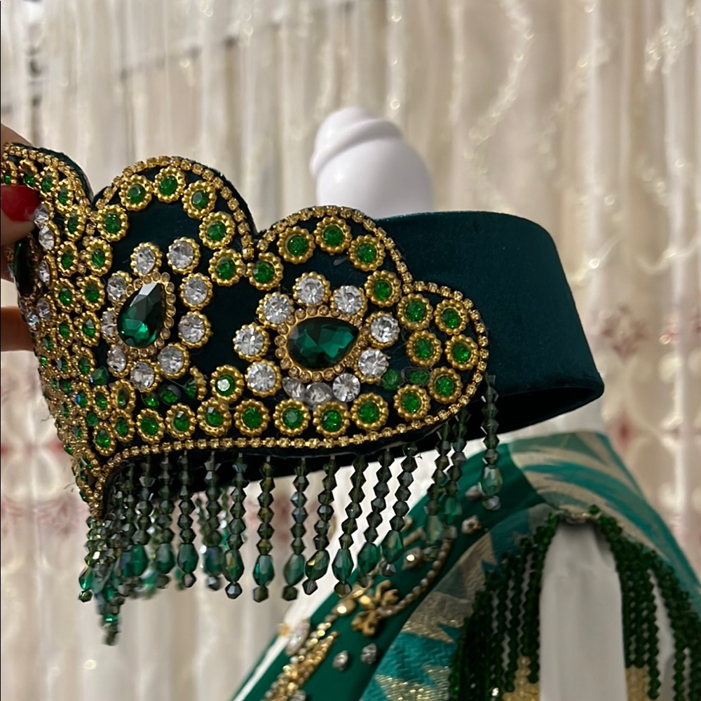 Turkish Embellished Green Vest with Gold beaded and rhinestones 3 pieces - Picture 10 of 14